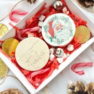 Edible Icing Vintage Santa Clause in Wreath