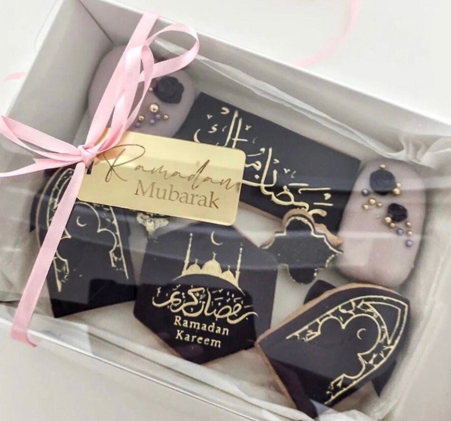 Ramadan Mubarak gold acrylic tag - Image 2