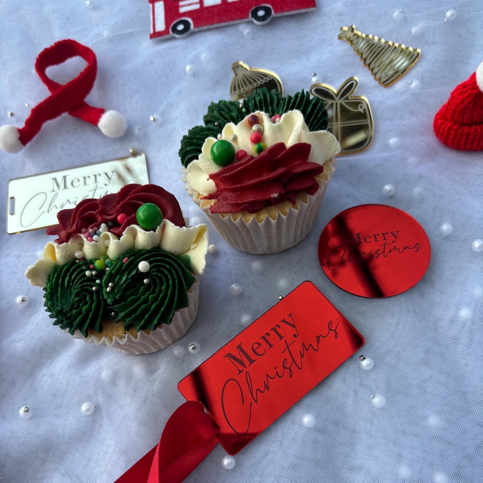 Merry Christmas Acrylic Tag, Gold, Red, Silver. - Image 4