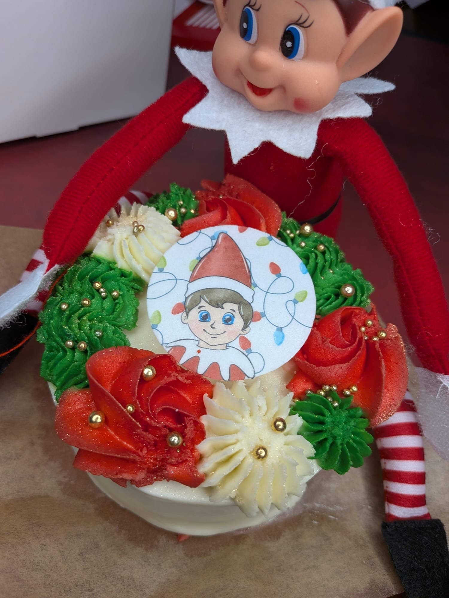 Edible Elf on the Shelf Themed Toppers - Image 7